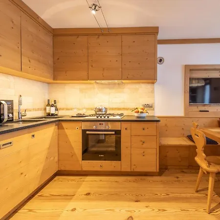 Apartament Cadin *
